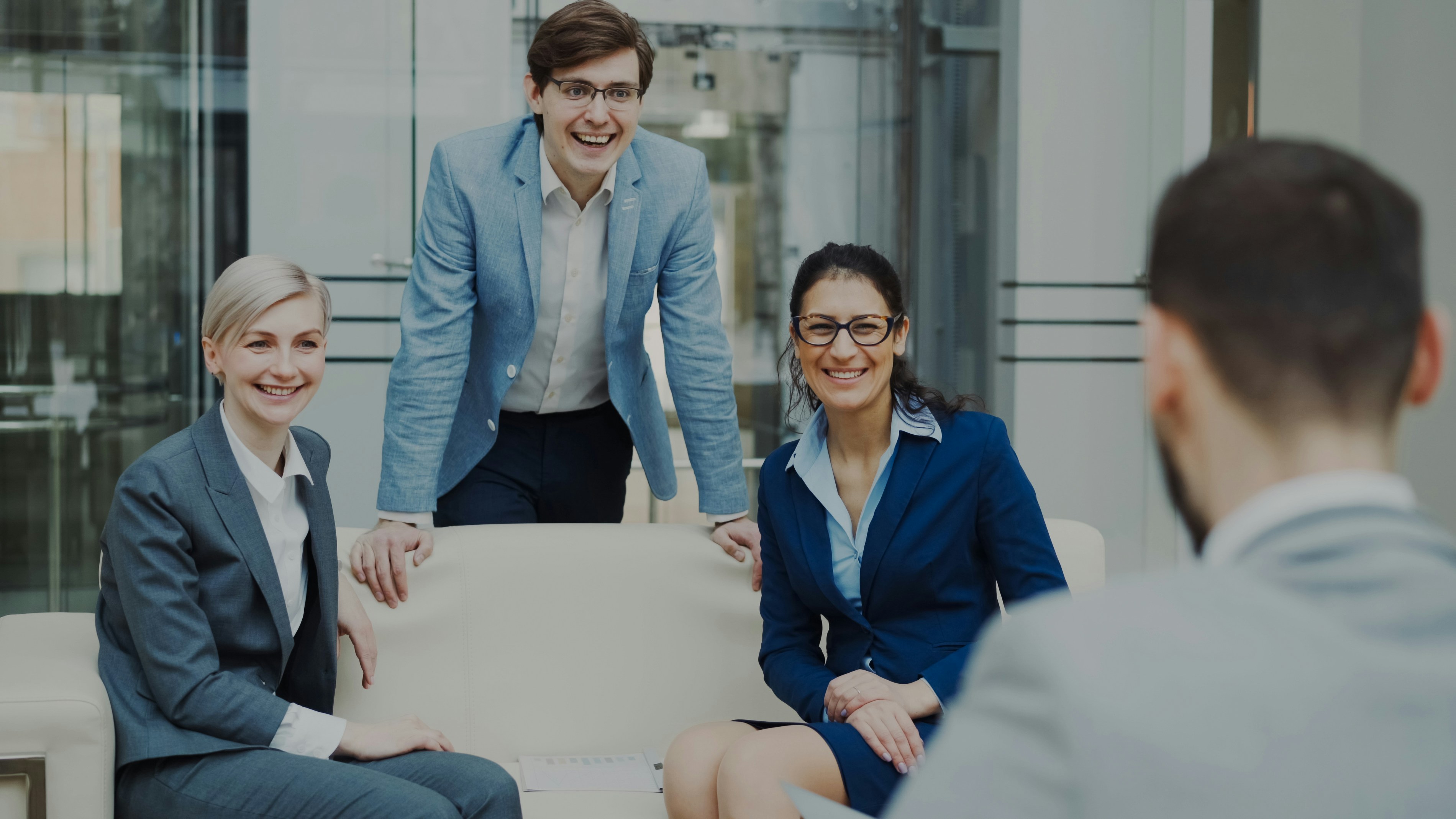 Mumbai, Maharashtra, India manager using us salary calculator