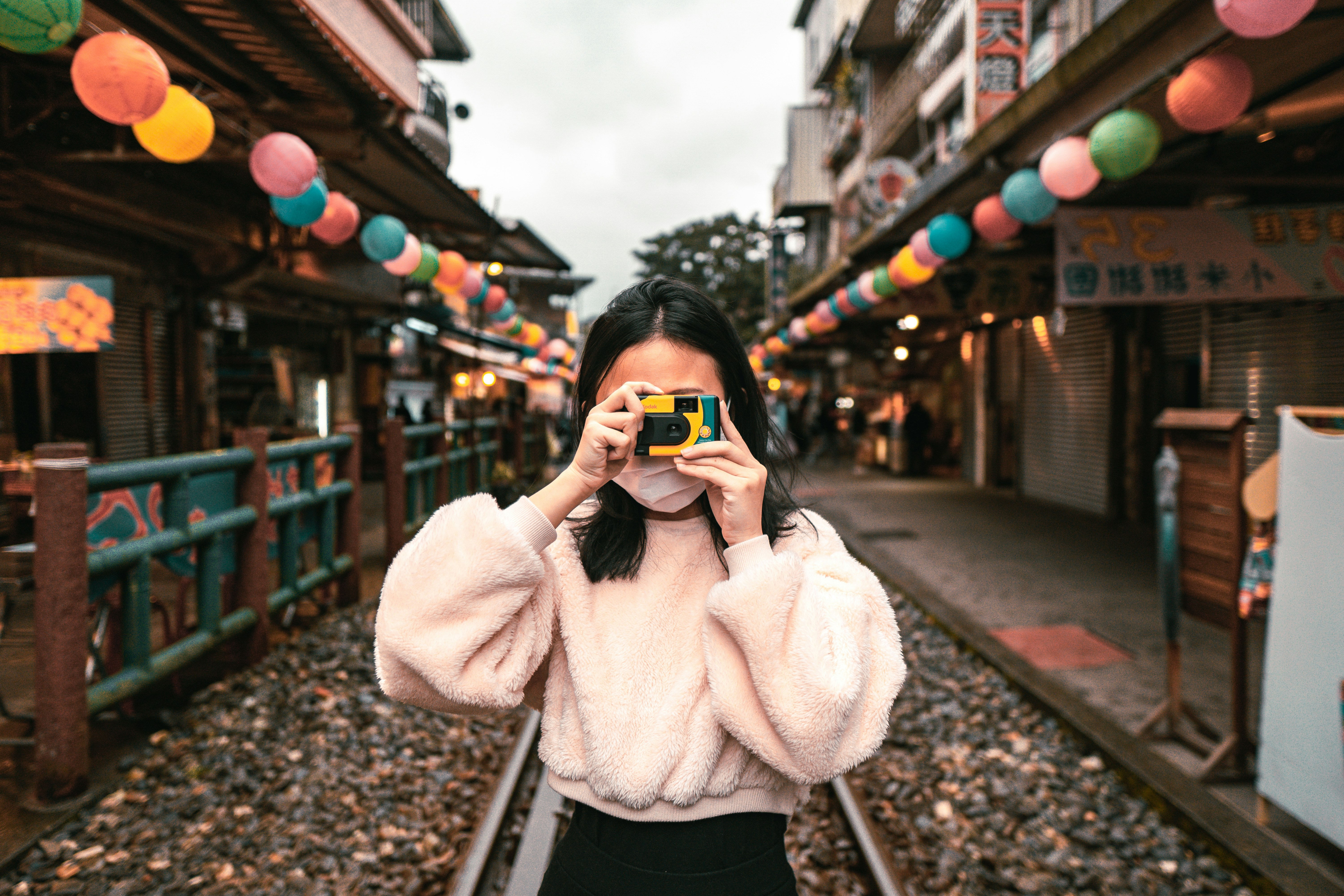 Local photographer camera lens exif using vantix photo shield